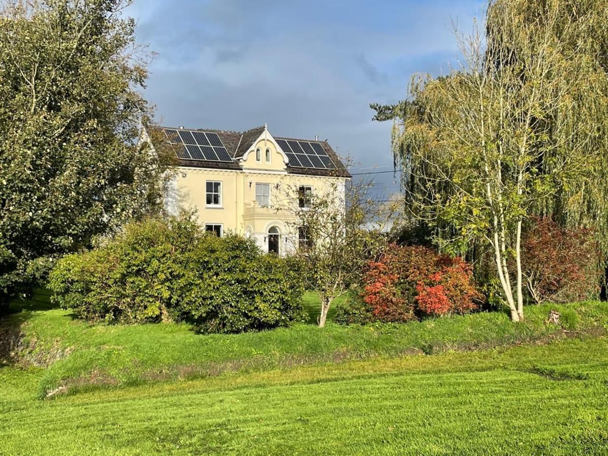 Caemorgan Mansion Hotell Cardigan Exteriör bild