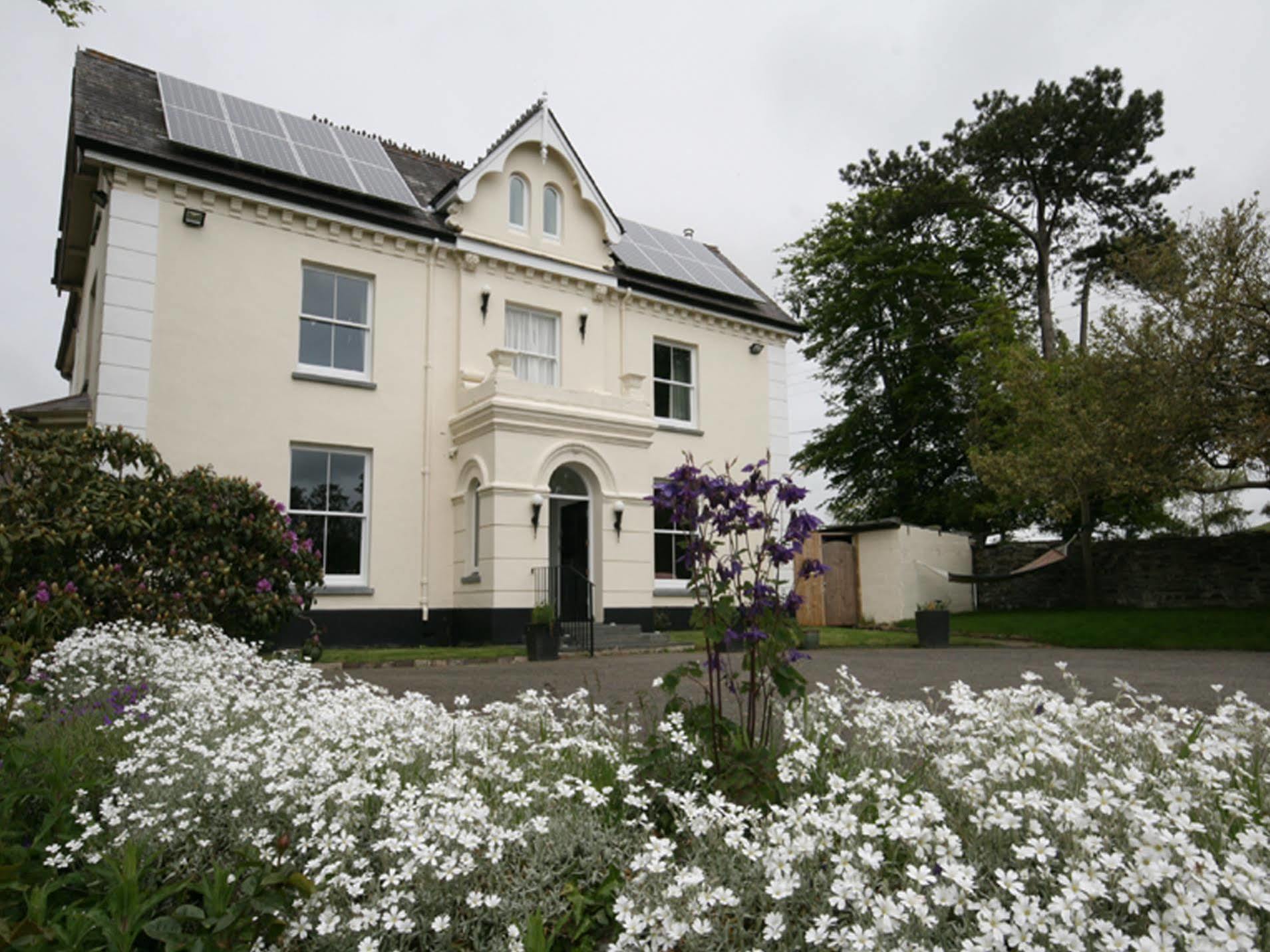 Caemorgan Mansion Hotell Cardigan Exteriör bild